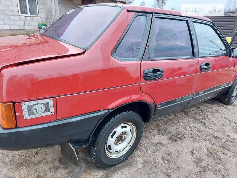 Седан ВАЗ / Lada 21099 1997 в Рокитном