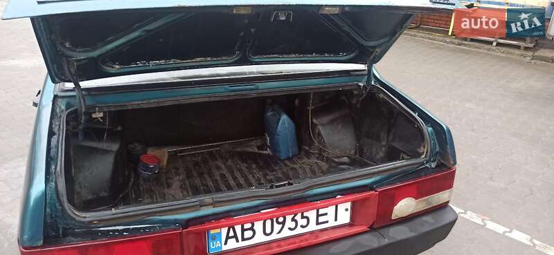 Седан ВАЗ / Lada 21099 2002 в Хмельницком