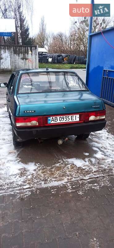 Седан ВАЗ / Lada 21099 2002 в Хмельницком