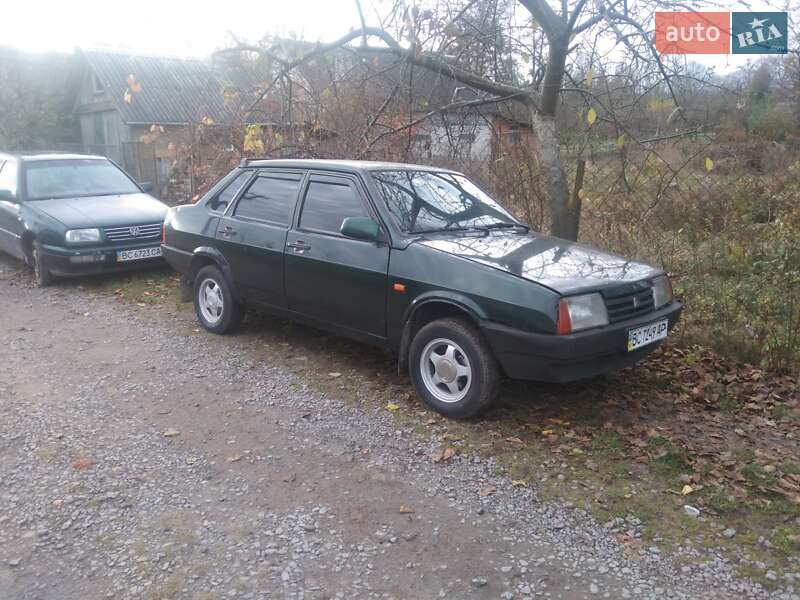 Седан ВАЗ / Lada 21099 2003 в Львове