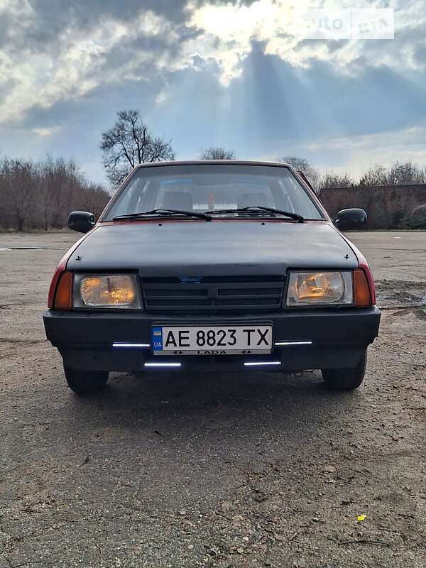 Седан ВАЗ / Lada 21099 1993 в Запоріжжі