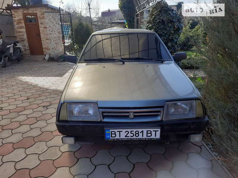 Седан ВАЗ / Lada 21099 1993 в Херсоні