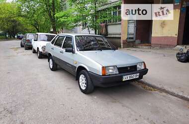 Седан ВАЗ / Lada 21099 1999 в Харькове