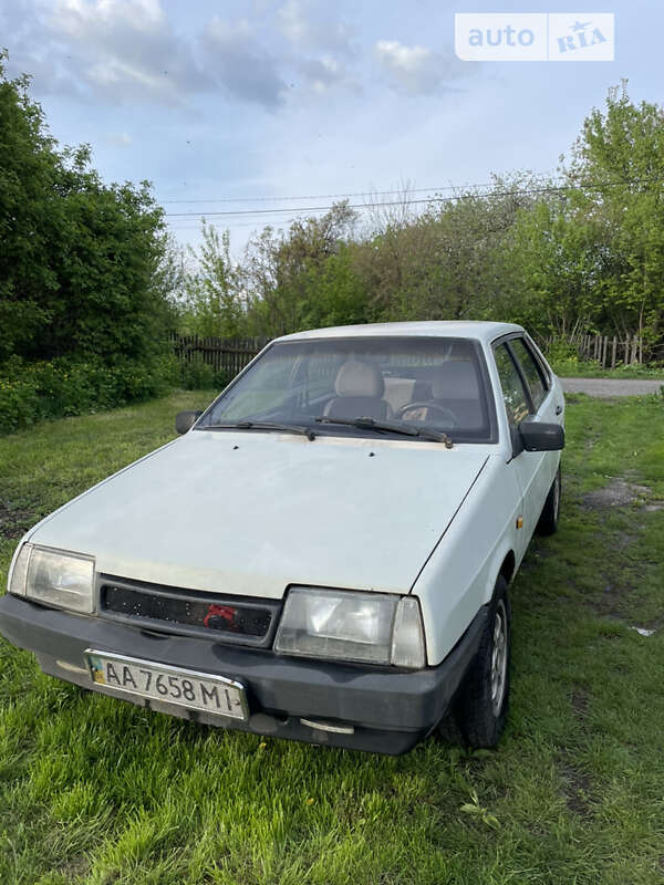 Седан ВАЗ / Lada 21099 1996 в Яготине
