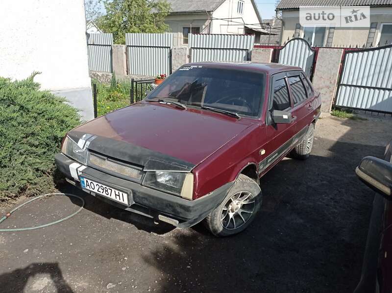 Седан ВАЗ / Lada 21099 2005 в Тячеве