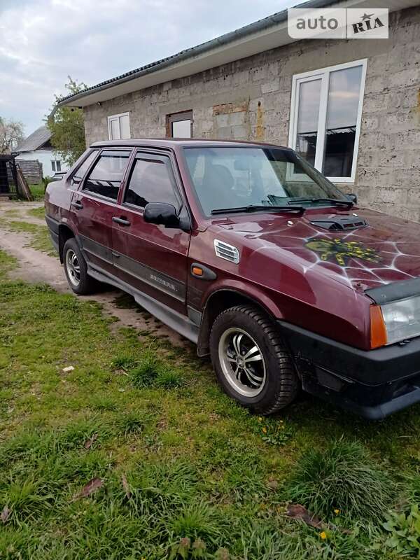 Седан ВАЗ / Lada 21099 2006 в Ровно