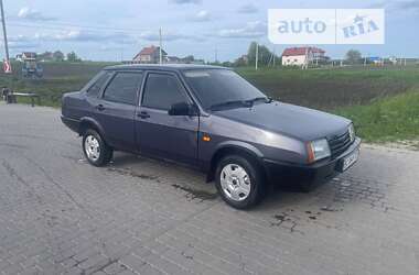Седан ВАЗ / Lada 21099 2001 в Рудки
