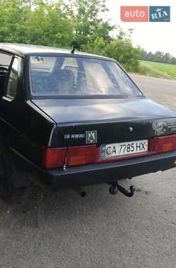 Седан ВАЗ / Lada 21099 2003 в Черкассах