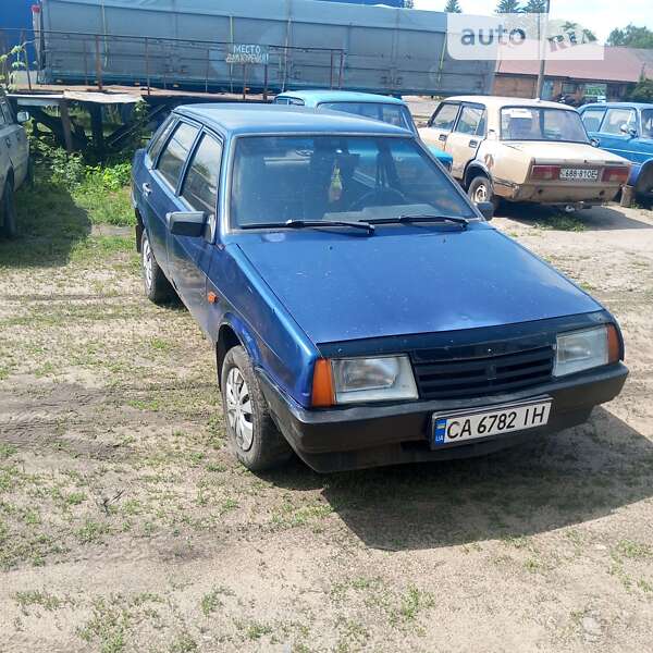 Седан ВАЗ / Lada 21099 2004 в Києві