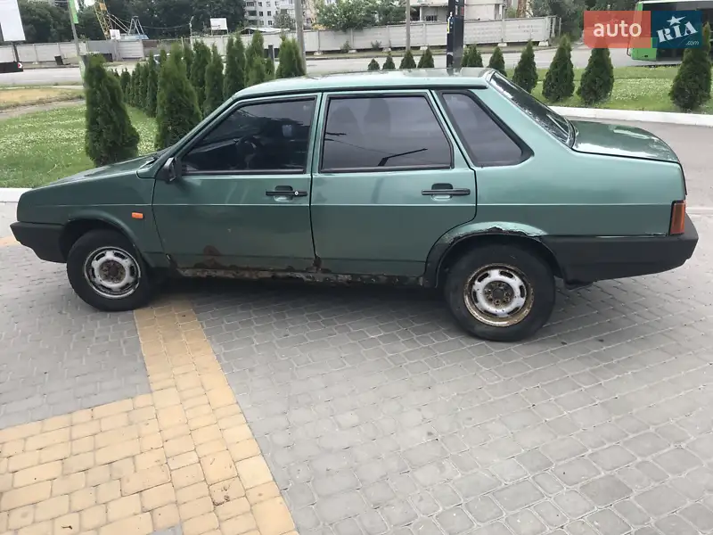 ВАЗ / Lada 21099