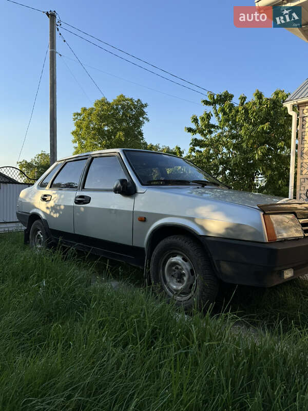 Седан ВАЗ / Lada 21099 2001 в Красилове