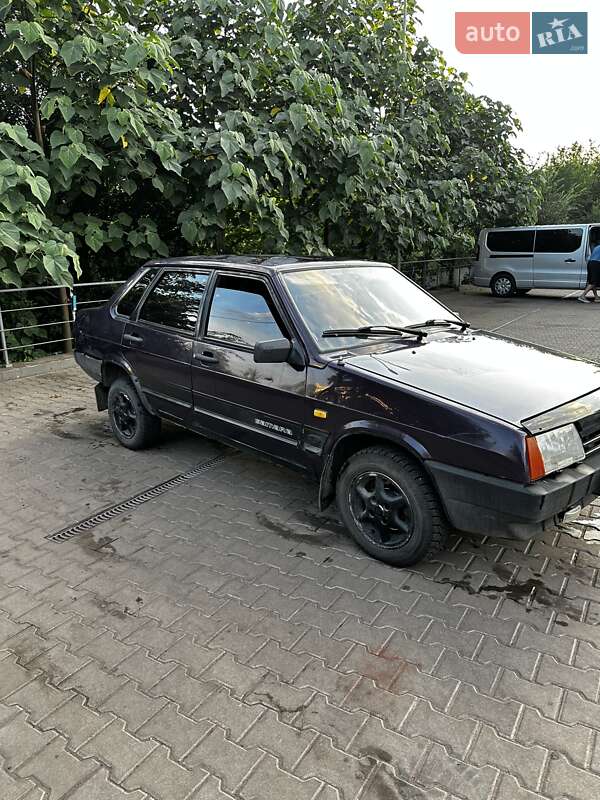 Седан ВАЗ / Lada 21099 1999 в Кривому Розі