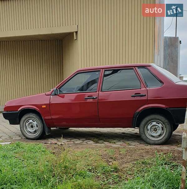 Седан ВАЗ / Lada 21099 1992 в Черновцах