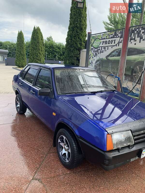 Седан ВАЗ / Lada 21099 1998 в Івано-Франківську