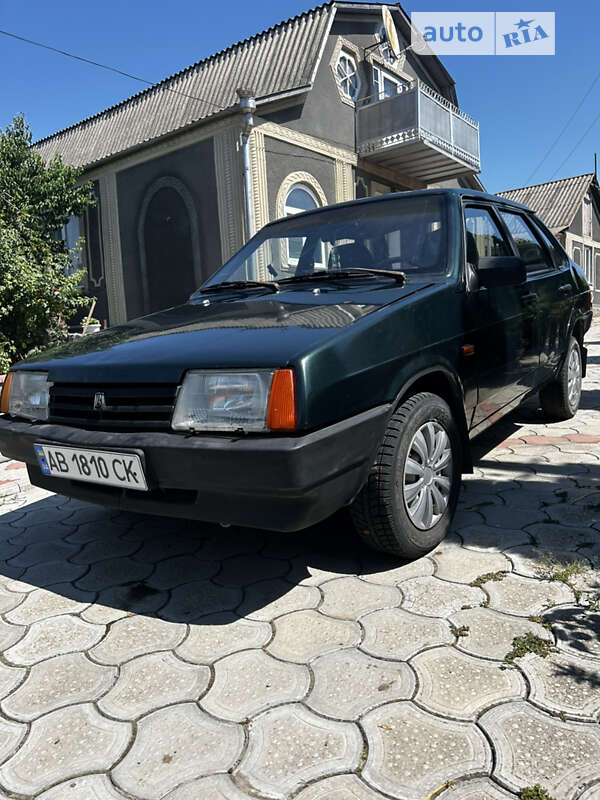 Седан ВАЗ / Lada 21099 2002 в Немирове