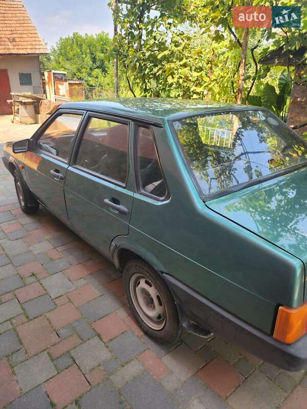 Седан ВАЗ / Lada 21099 2006 в Мукачево