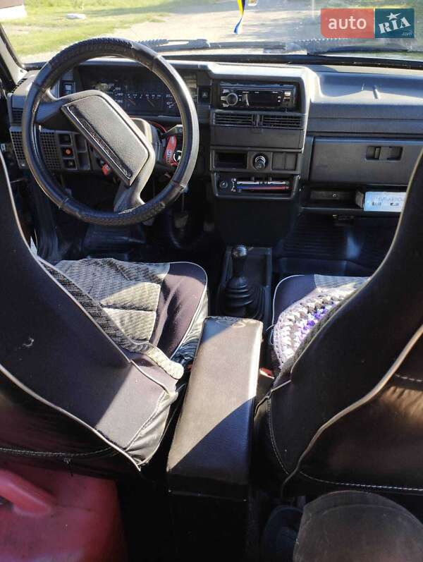 Седан ВАЗ / Lada 21099 2005 в Ирклиеве