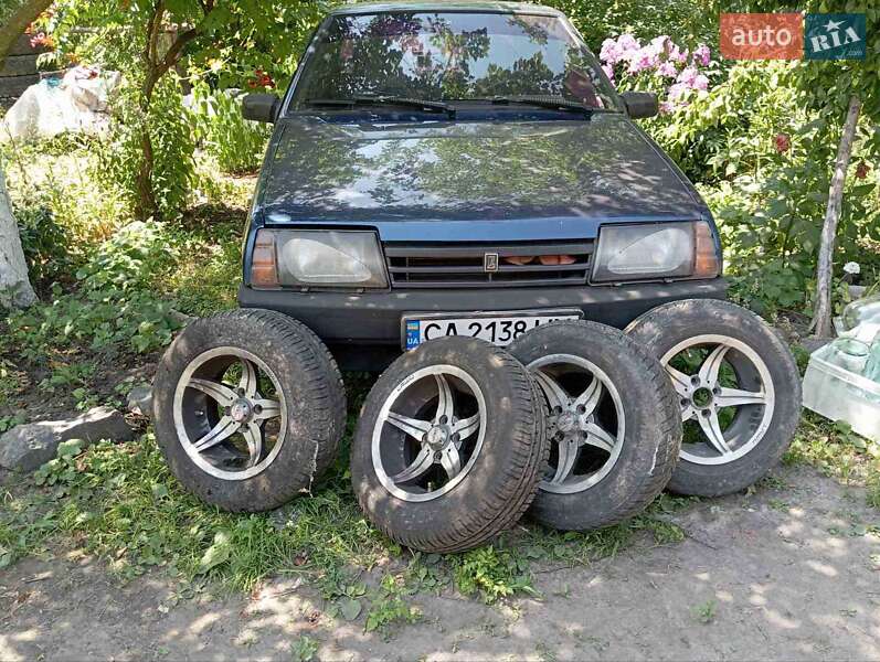 Седан ВАЗ / Lada 21099 2005 в Ирклиеве