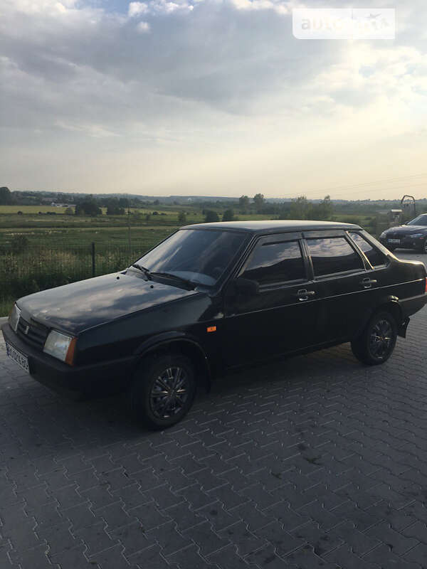 Седан ВАЗ / Lada 21099 2008 в Шумске