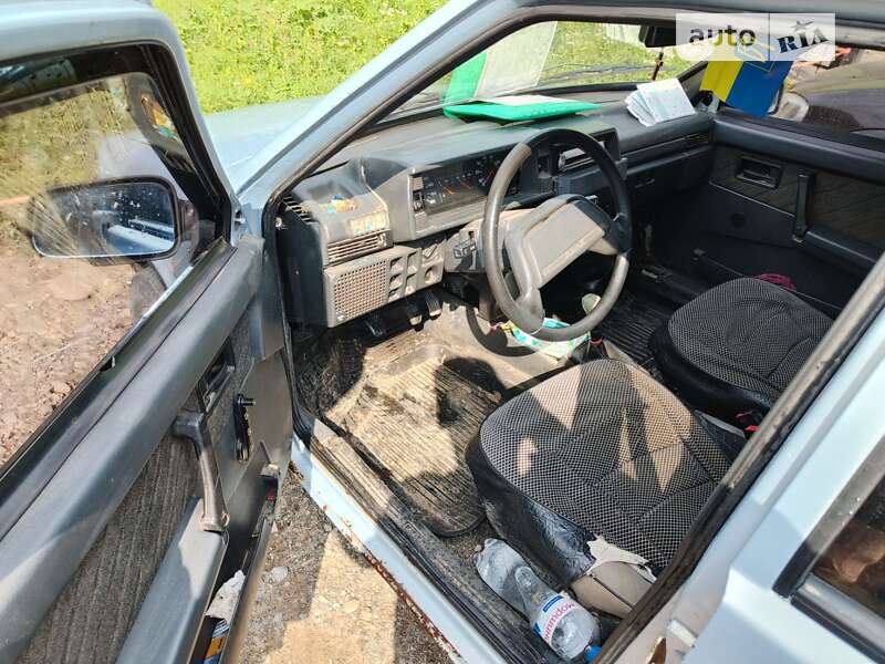 Седан ВАЗ / Lada 21099 2004 в Черновцах