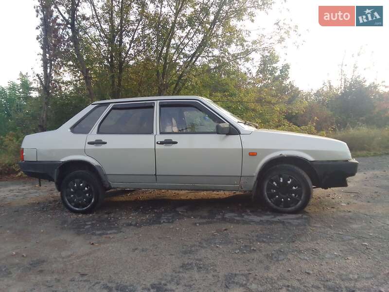 Седан ВАЗ / Lada 21099 2006 в Радивиліві