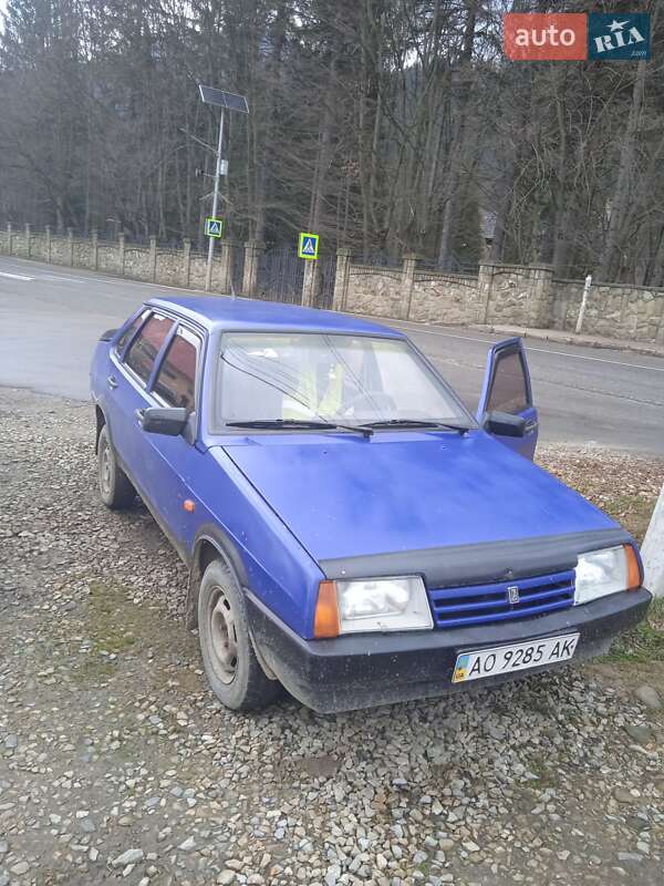 Седан ВАЗ / Lada 21099 2000 в Лазещині