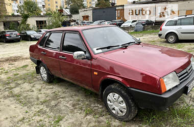 Седан ВАЗ / Lada 21099 2001 в Львові