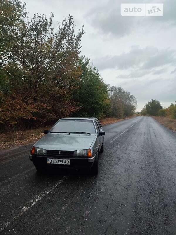 Седан ВАЗ / Lada 21099 2004 в Пирятині