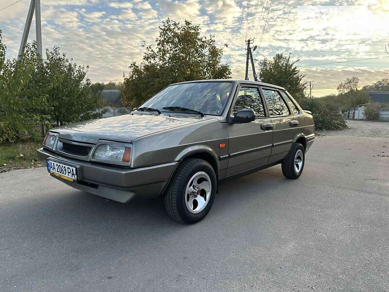 Седан ВАЗ / Lada 21099 2002 в Полтаве