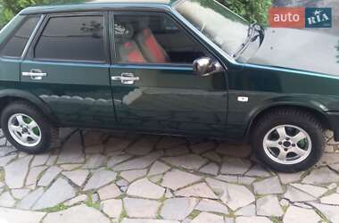 Седан ВАЗ / Lada 21099 2004 в Мукачевому