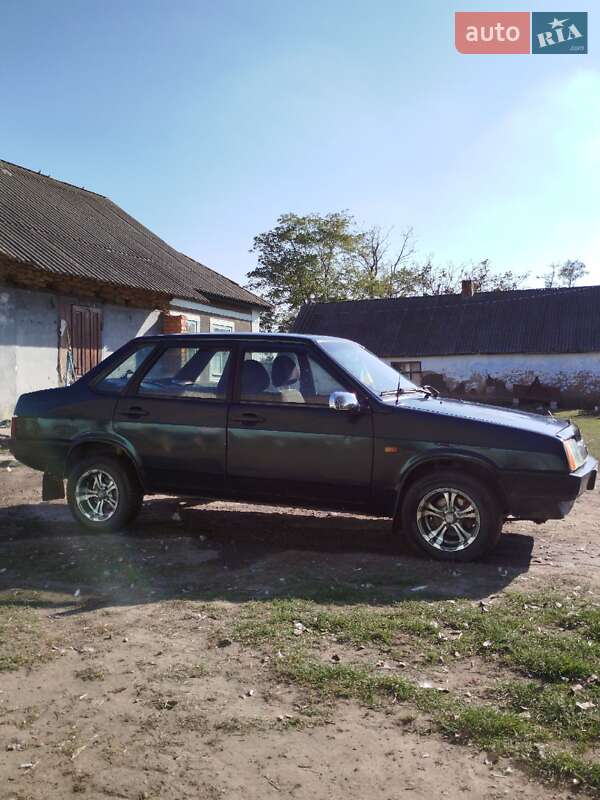 Седан ВАЗ / Lada 21099 2002 в Одесі