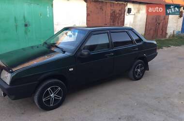 Седан ВАЗ / Lada 21099 2002 в Николаеве