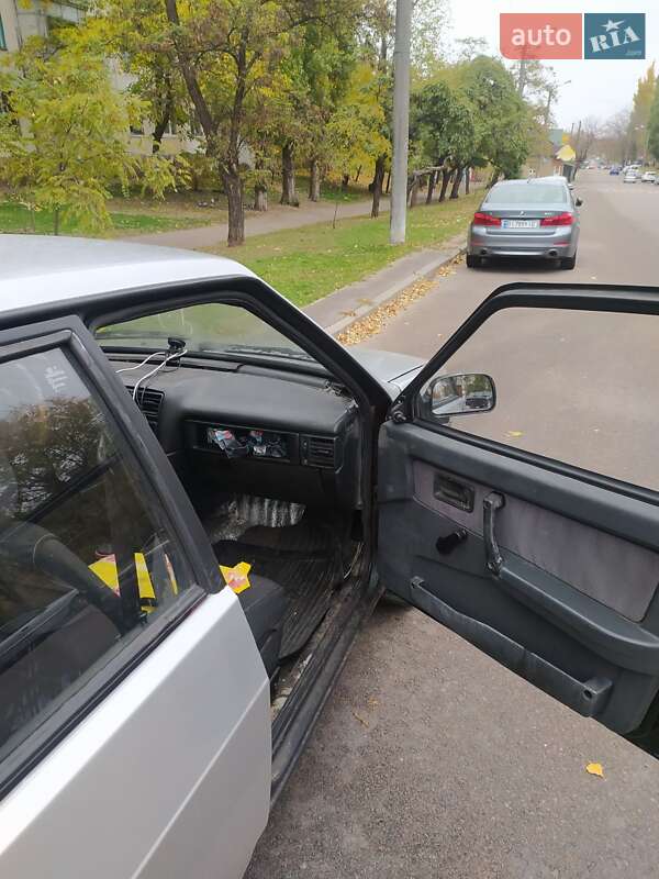 Седан ВАЗ / Lada 21099 1999 в Кременчуге