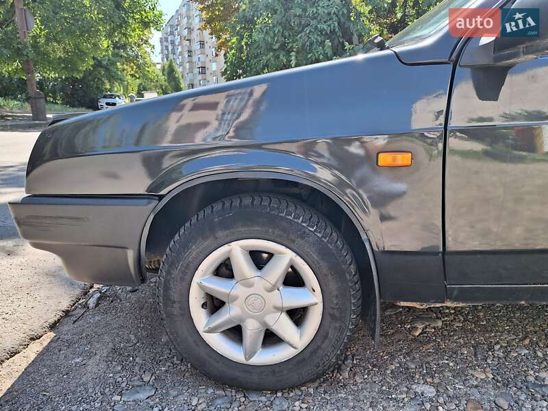 Седан ВАЗ / Lada 21099 2008 в Черновцах