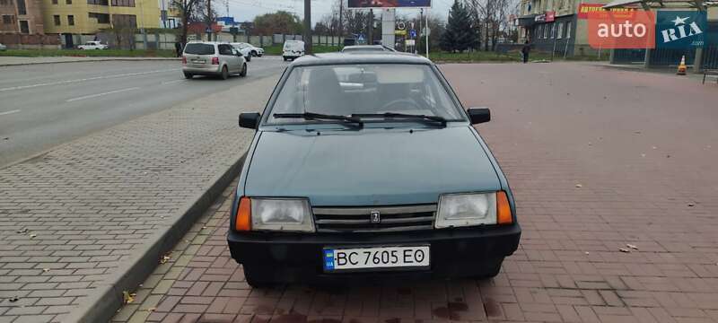Седан ВАЗ / Lada 21099 2004 в Луцке
