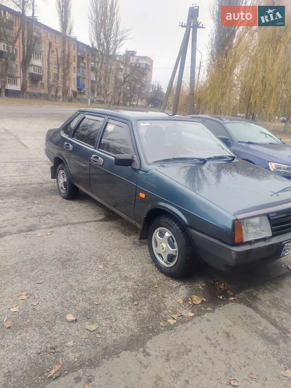 Седан ВАЗ / Lada 21099 2005 в Кривом Роге