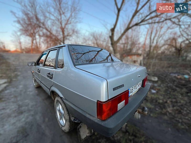 Седан ВАЗ / Lada 21099 2003 в Виннице