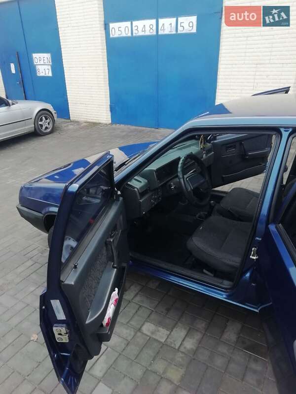 Седан ВАЗ / Lada 21099 2005 в Кривом Роге