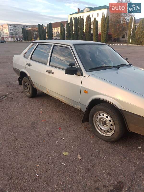 Седан ВАЗ / Lada 21099 2004 в Житомире фото 5 Седан ВАЗ / Lada 21099 2004 в Житомире