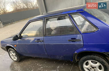 Седан ВАЗ / Lada 21099 1992 в Чернівцях