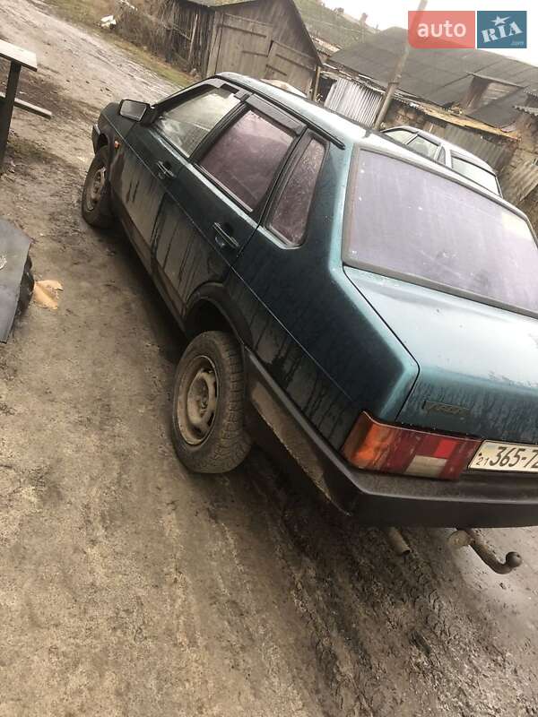 Седан ВАЗ / Lada 21099 2001 в Богодухове