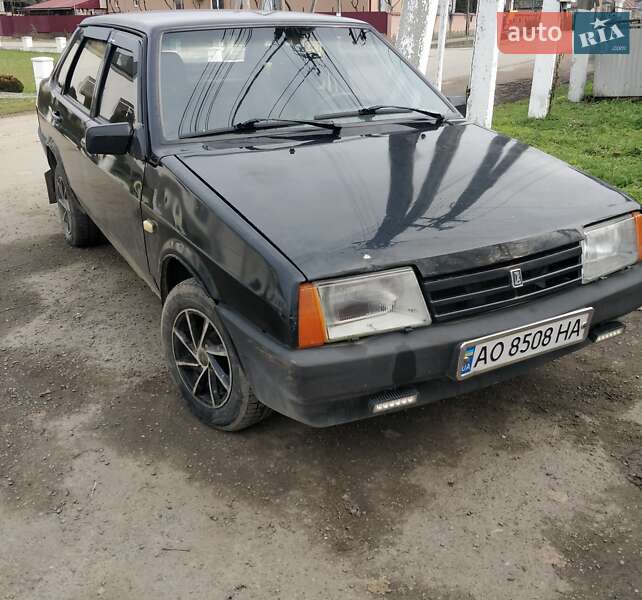 Седан ВАЗ / Lada 21099 1998 в Виноградові