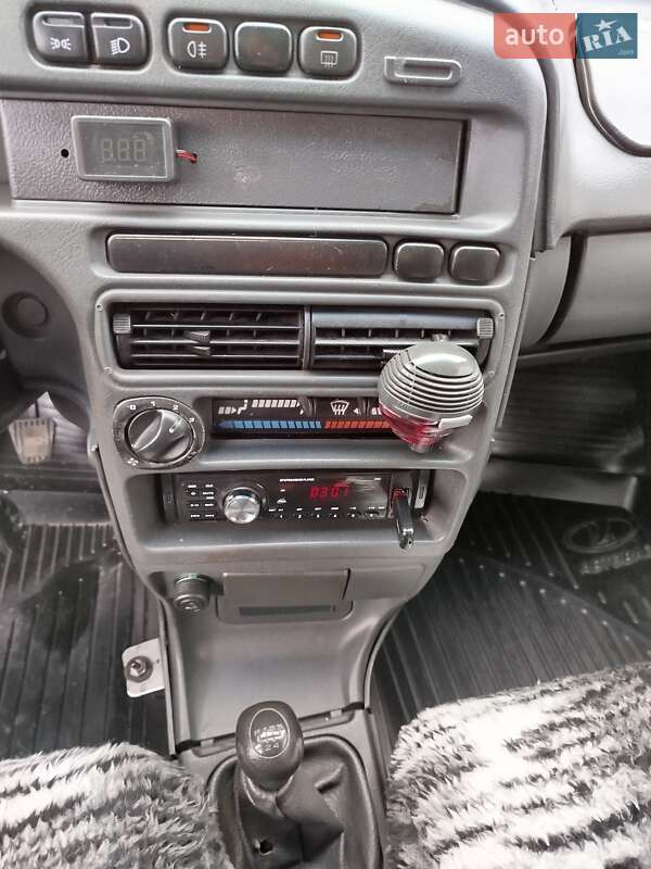 Седан ВАЗ / Lada 21099 2001 в Днепре