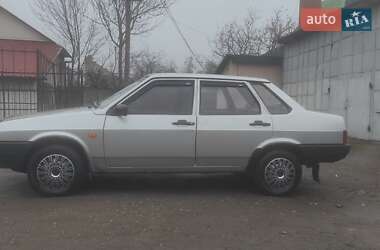 Седан ВАЗ / Lada 21099 2003 в Чернівцях