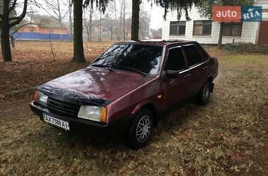 Седан ВАЗ / Lada 21099 1999 в Ромнах