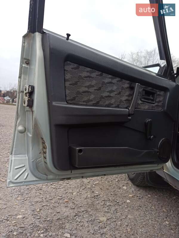 Седан ВАЗ / Lada 21099 2001 в Ужгороде