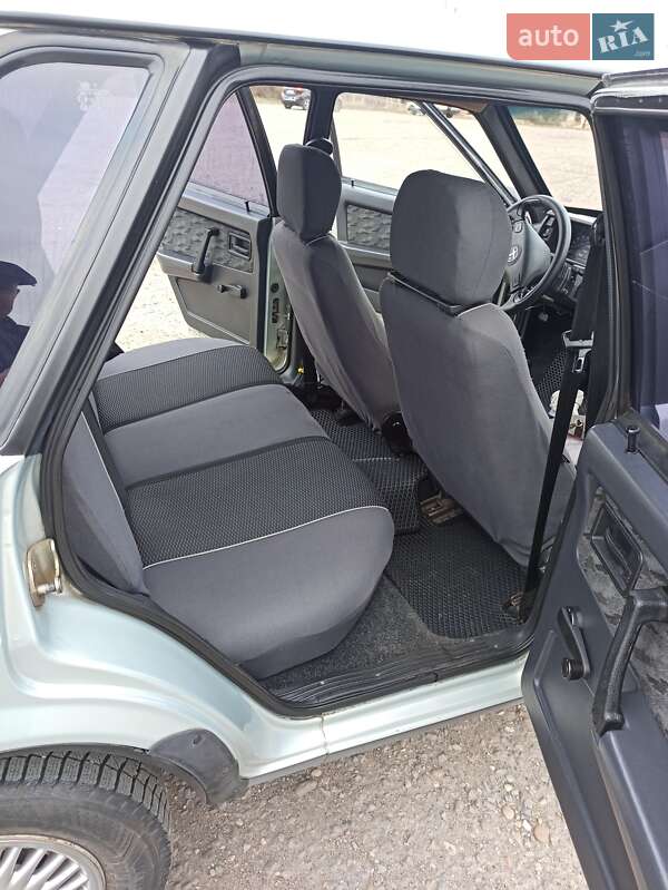 Седан ВАЗ / Lada 21099 2001 в Ужгороде