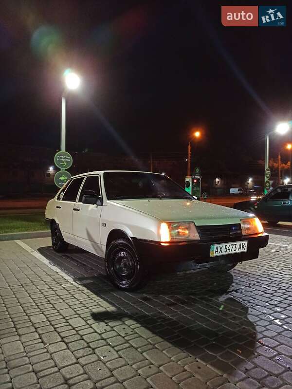 Седан ВАЗ / Lada 21099 1994 в Харькове