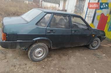 Седан ВАЗ / Lada 21099 2004 в Кременце