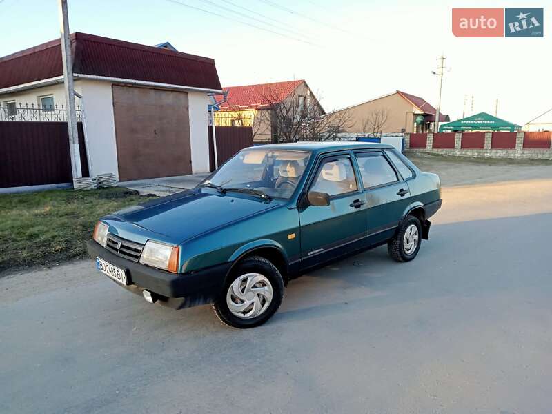 Седан ВАЗ / Lada 21099 2001 в Теофиполе